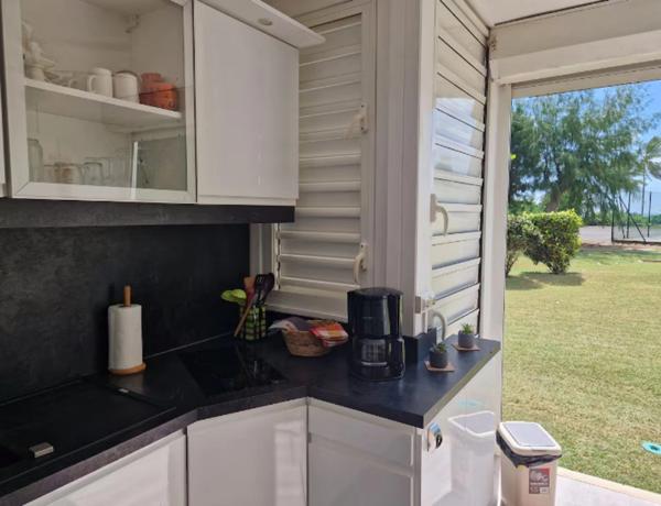 SAINT FRANCOIS (971) ANSE DES ROCHERS STUDIO/T1 B MEUBLE DANS RESIDENCE AVEC PISCINE A 2 PAS DES PLAGES