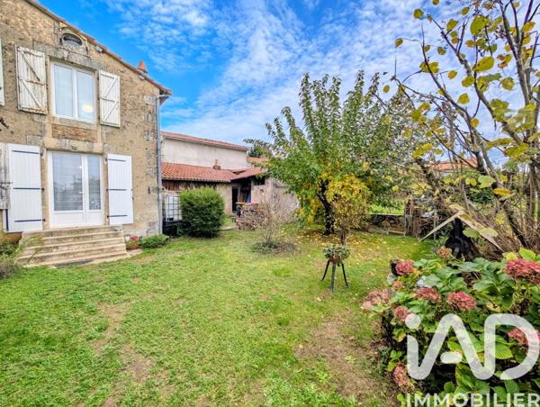 Maison à vendre 7 pièces 170 m² Lussac-les-Châteaux