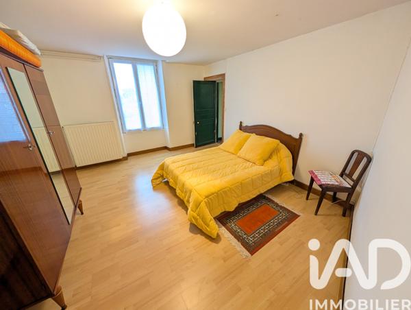 Maison à vendre 7 pièces 170 m² Lussac-les-Châteaux