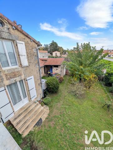 Maison à vendre 7 pièces 170 m² Lussac-les-Châteaux