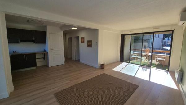 Appartement Carpentras 3 pièce(s) 73.4 m2    185 000
