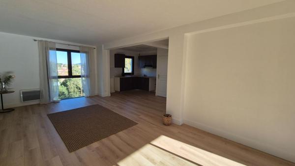 Appartement Carpentras 3 pièce(s) 73.4 m2    185 000