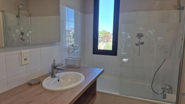 Appartement Carpentras 3 pièce(s) 73.4 m2    185 000