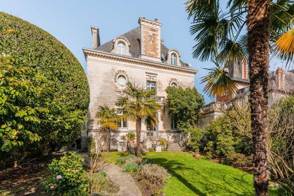 Vente Hôtel particulier Nantes 10 Pièces 360 m²