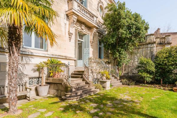 Vente Hôtel particulier Nantes 10 Pièces 360 m²