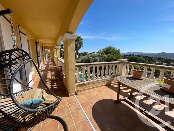 Maison à vendre  10 pièces - 221,26 m2 OLLIOULES - 83