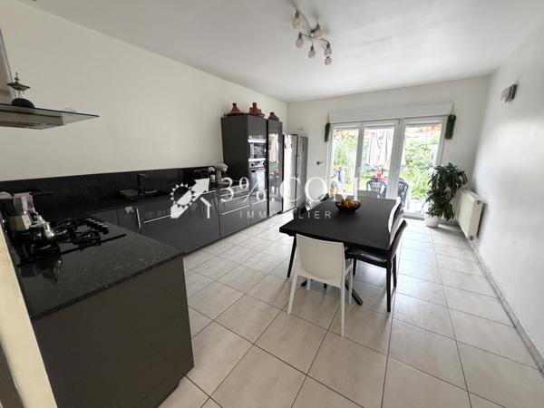 Maison 5 pièce(s) 3 chambre(s) 103 m²