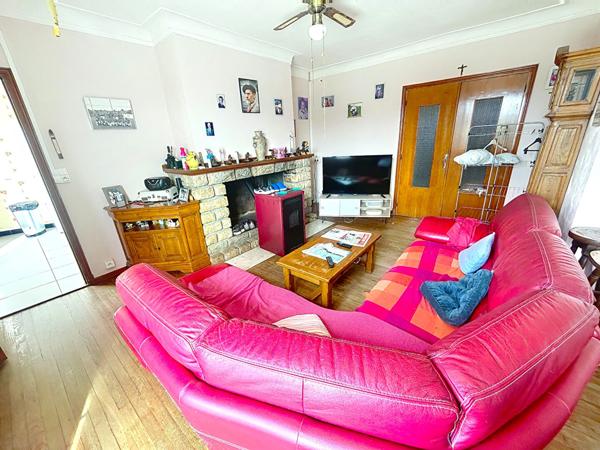 OPPORTUNITÉ RARE : MAISON + 2 GARAGES SUR 2600 M² PLAT CONSTRUCTIBLE / CENDRESSES PAMIERS