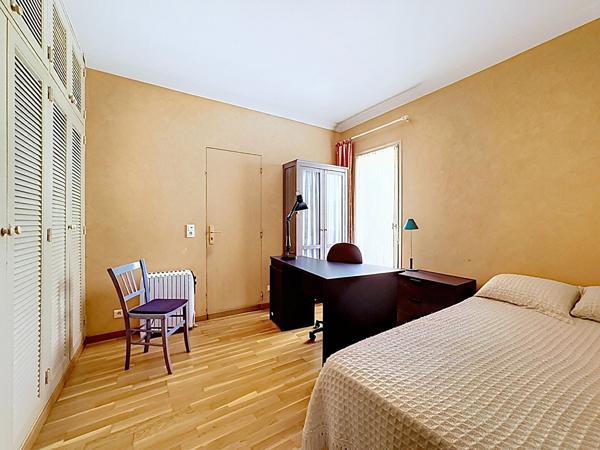 Les Angles - Maison T4 de 120 m², grand garage et 650 m² de terrain.
