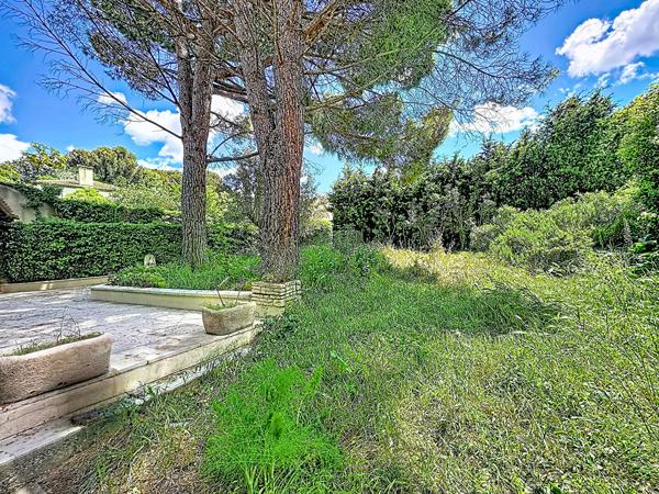 Les Angles - Maison T4 de 120 m², grand garage et 650 m² de terrain.