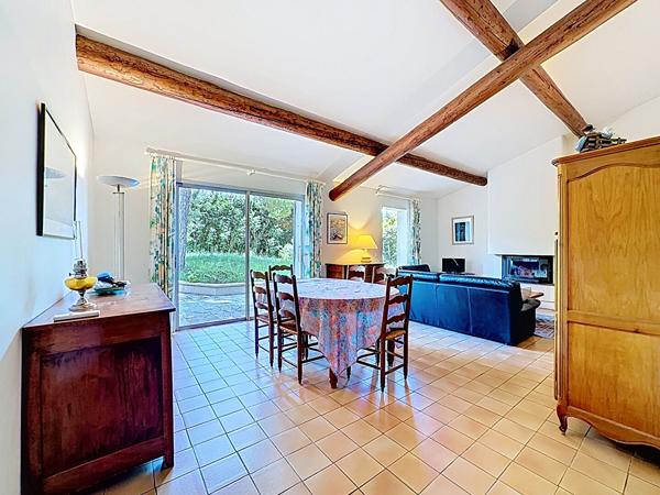 Les Angles - Maison T4 de 120 m², grand garage et 650 m² de terrain.