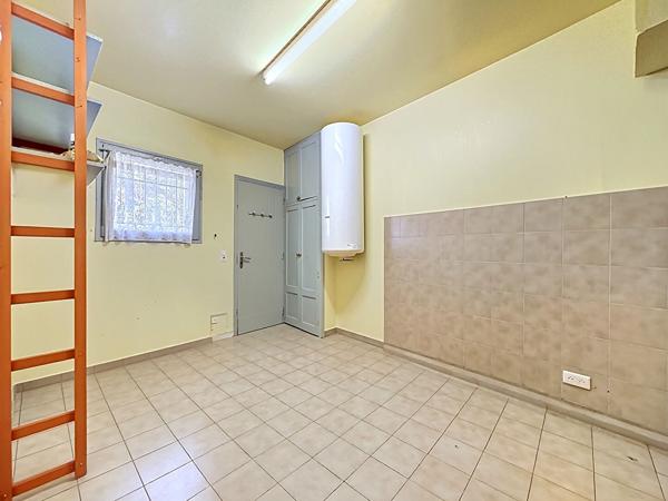 Les Angles - Maison T4 de 120 m², grand garage et 650 m² de terrain.