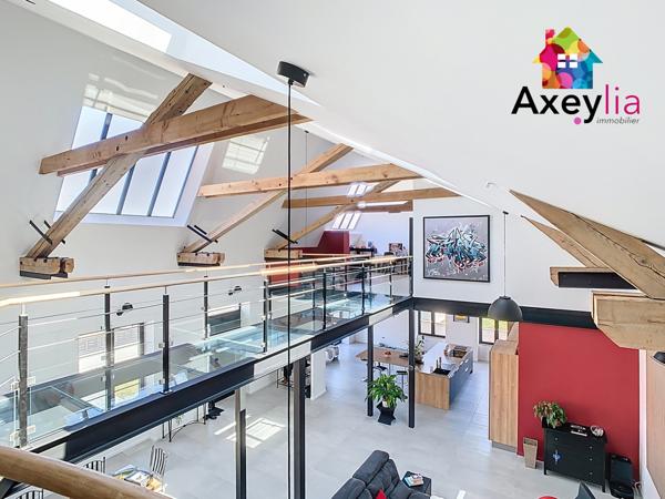 Roanne (42300) A VENDRE- ROANNE BORD DE LOIRE - MAISON DE VILLE TYPE LOFT AVEC TERRAIN ET PISCINE