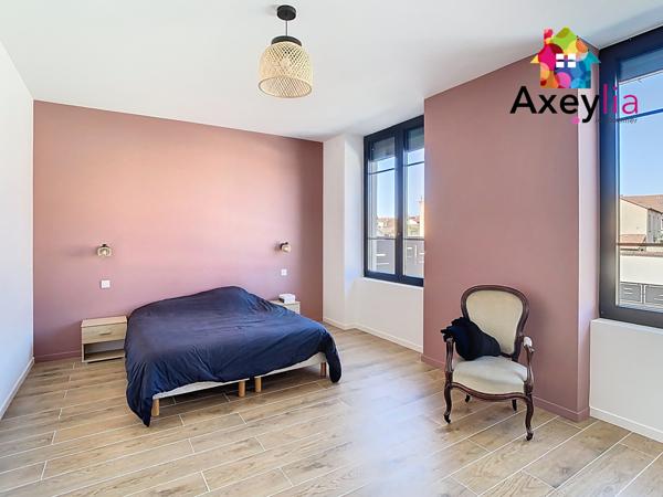 Roanne (42300) A VENDRE- ROANNE BORD DE LOIRE - MAISON DE VILLE TYPE LOFT AVEC TERRAIN ET PISCINE