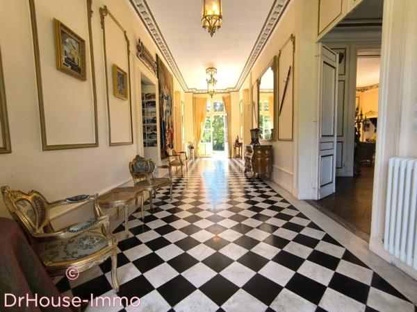 Château à vendre 30 pièces de 1 550 m²
