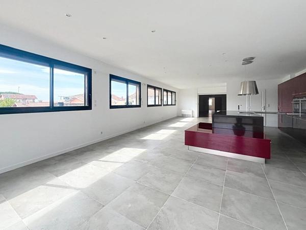 Loft d’Exception avec Toit-Terrasse en Plein Cœur d’Andernos