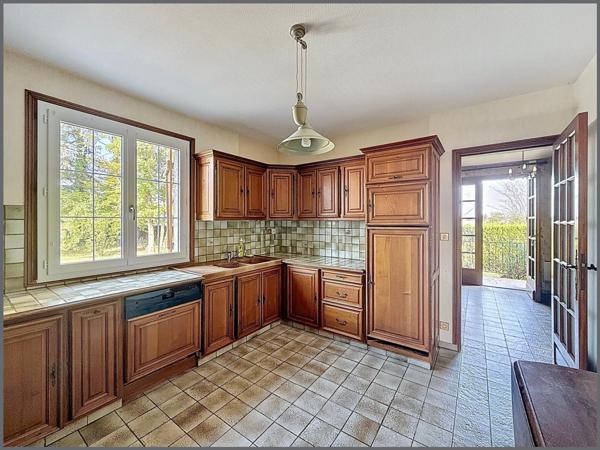 Maison familliale 3 chambres, proche des commodités à pied