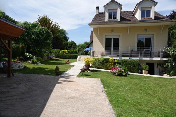 Louveciennes (78430) Maison Gare de Louveciennes