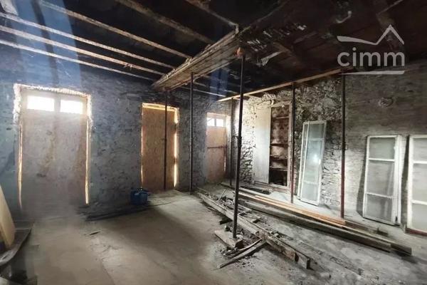 Immeuble de 400 m² sur une parcelle de 229 m² cadastrée E868