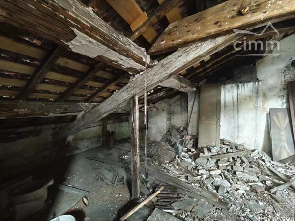 Immeuble de 400 m² sur une parcelle de 229 m² cadastrée E868