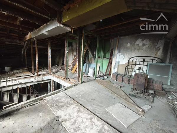 Immeuble de 400 m² sur une parcelle de 229 m² cadastrée E868