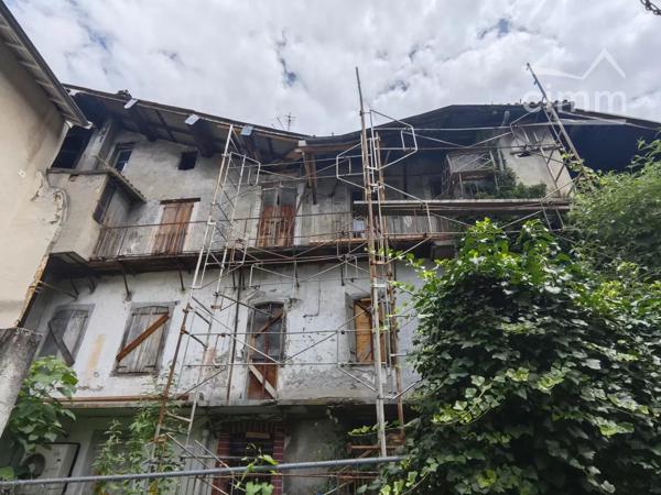 Immeuble de 400 m² sur une parcelle de 229 m² cadastrée E868