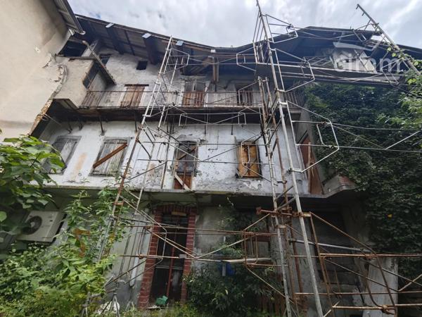 Immeuble de 400 m² sur une parcelle de 229 m² cadastrée E868