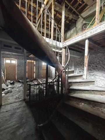 Immeuble de 400 m² sur une parcelle de 229 m² cadastrée E868