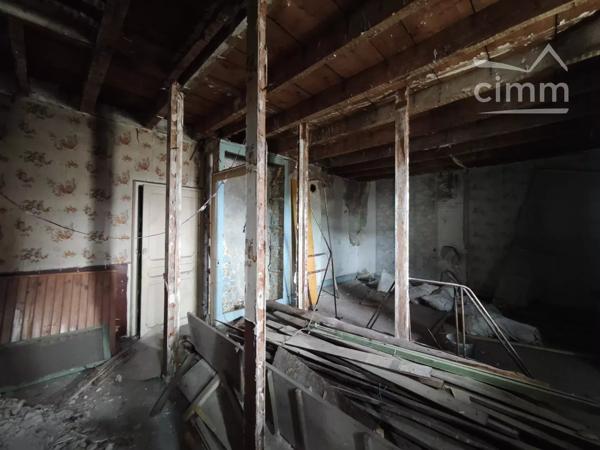 Immeuble de 400 m² sur une parcelle de 229 m² cadastrée E868