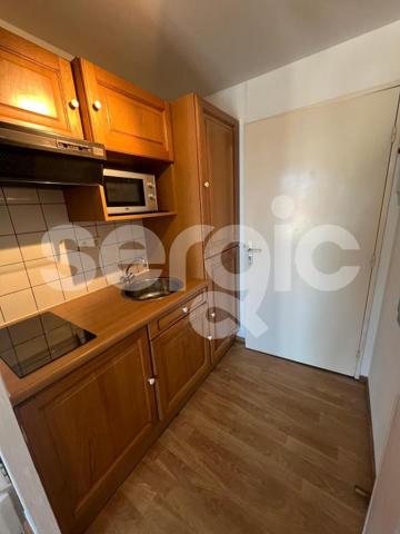 Location 1 Pieces 20 59000 Lille 07 0798 01 0147