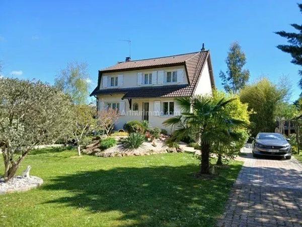 Vente                                                      Maison
                        
                     5 pièces                      126 m2                     à Yerres