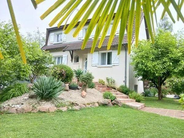 Vente                                                      Maison
                        
                     5 pièces                      126 m2                     à Yerres