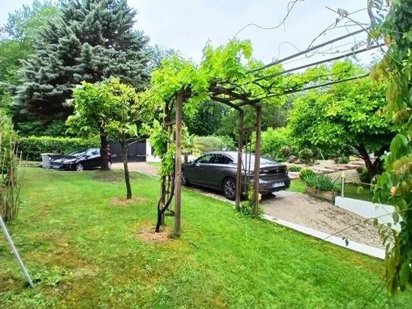 Vente                                                      Maison
                        
                     5 pièces                      126 m2                     à Yerres