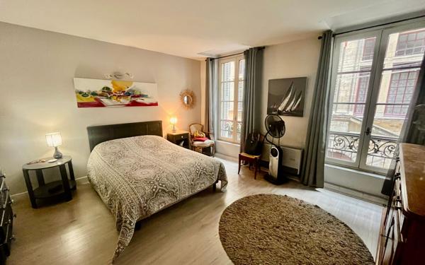 Appartement à vendre    3 pièces •  Uzès