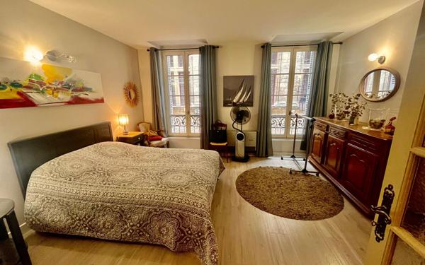 Appartement à vendre    3 pièces •  Uzès