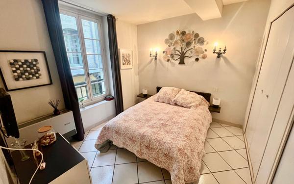 Appartement à vendre    3 pièces •  Uzès