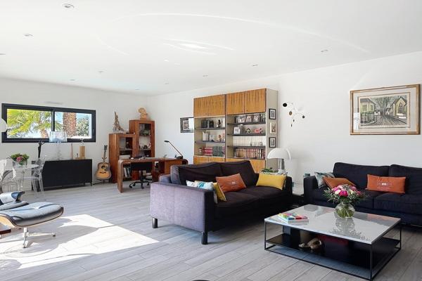 Vente Villa de luxe Nîmes 5 Pièces 168 m²