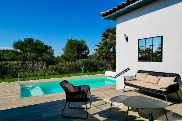 Vente Villa de luxe Nîmes 5 Pièces 168 m²