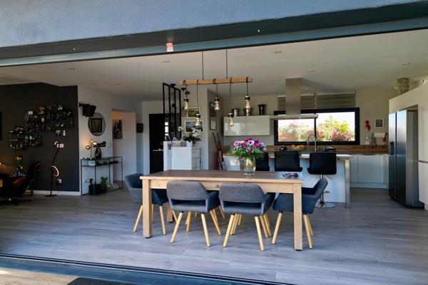 Vente Villa de luxe Nîmes 5 Pièces 168 m²