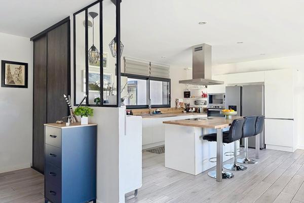 Vente Villa de luxe Nîmes 5 Pièces 168 m²