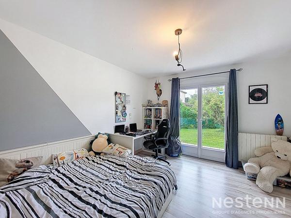 A vendre Maison de 206 m² habitable de plain pied avec piscine, garage et parc arboré