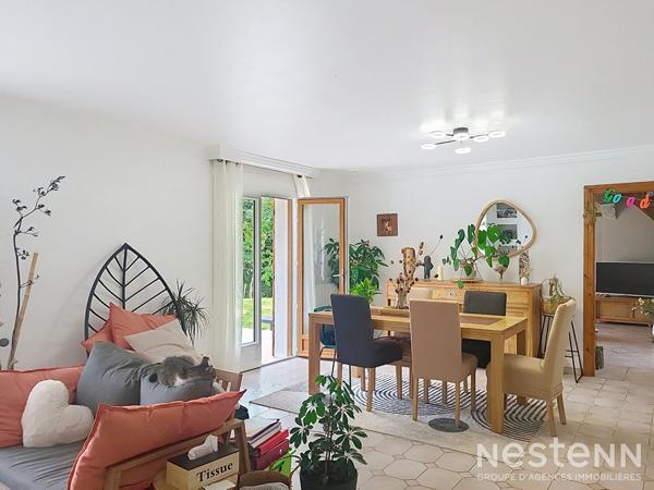 A vendre Maison de 206 m² habitable de plain pied avec piscine, garage et parc arboré