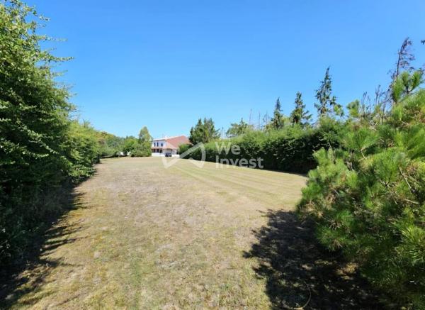 MAISON DE 273 M² AVEC PIECE INDEPENDANTE,GARAGE ET TERRAIN SANS VIS A VIS AU CALME