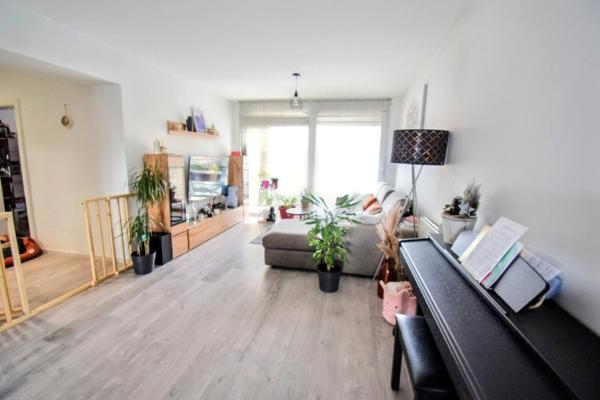 Appartement rénové avec terrasse & balcon – 2 chambres – Parking sécurisé