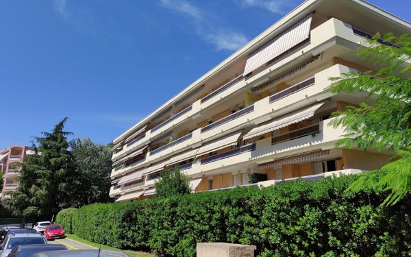 Appartement à louer    2 pièces •  Cagnes-sur-Mer