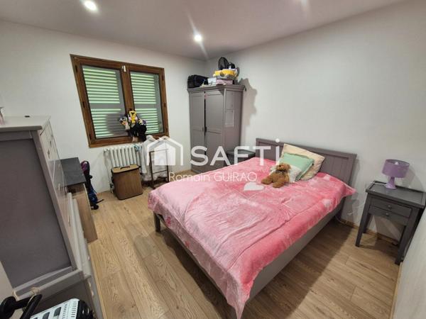 BELLE MAISON DE 170 M2 AVEC TERRAIN DE 2333 M2