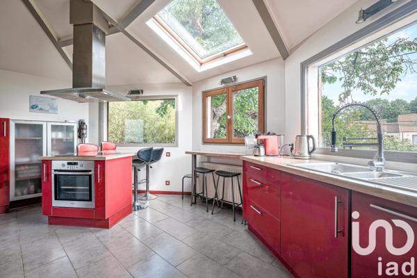 House for sale 8 rooms 142 m² Montévrain