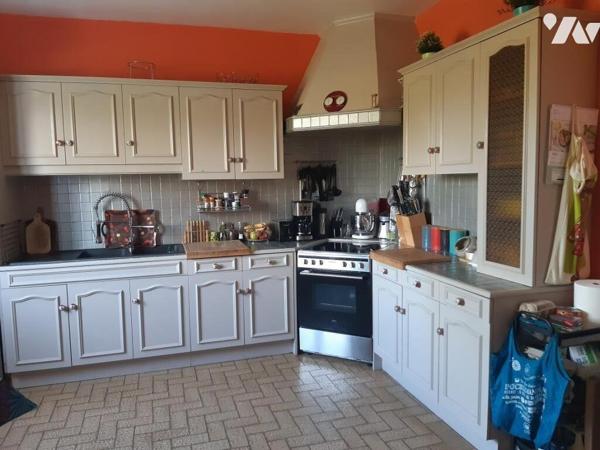 Maison à vendre à GUERLEDAN (22530), Côtes d'Armor (22), située sur la commune de Mûr-de-Bretag...