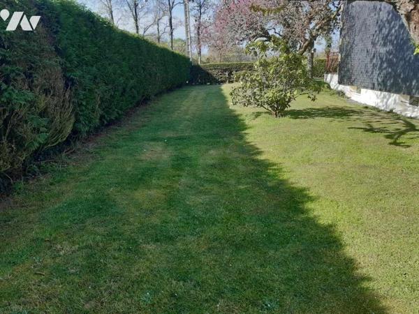 Maison à vendre à GUERLEDAN (22530), Côtes d'Armor (22), située sur la commune de Mûr-de-Bretag...