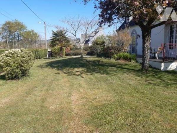 Maison à vendre à GUERLEDAN (22530), Côtes d'Armor (22), située sur la commune de Mûr-de-Bretag...